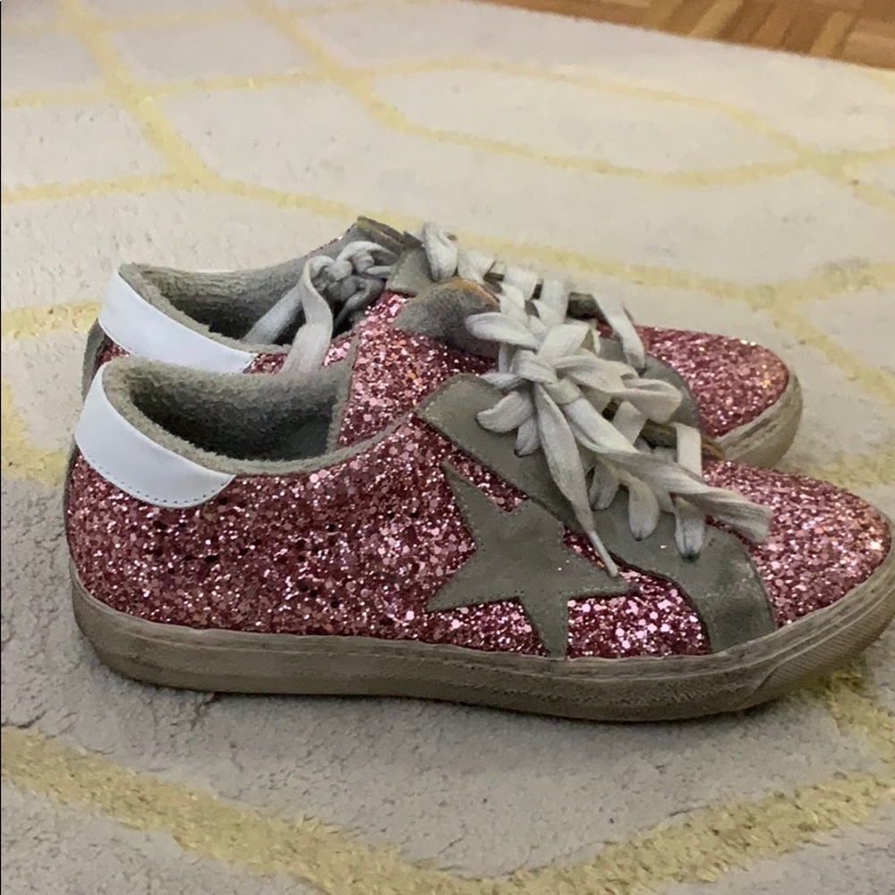 Non authentic golden goose pink shiny sneakers